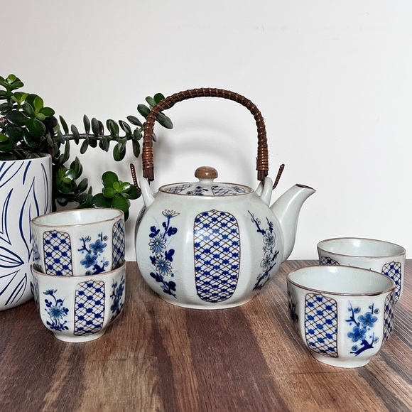 Vintage Otagiri Ceramic Japanese Teapot With 4 Cups Rattan Handle White Blue - Picture 15 of 15